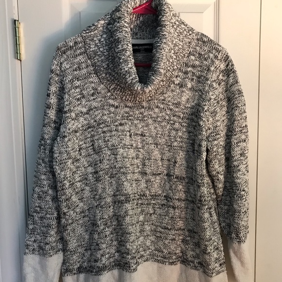 Karl Lagerfeld Sweaters - Karl Lagerfeld Women’s XL cowl neck sweater Karl Lagerfeld Sweaters - Karl Lagerfeld Women’s XL cowl neck sweater